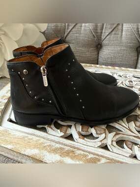 PIKOLINOS Black Leather Studded Chukka Ankle Boots 39 8.5